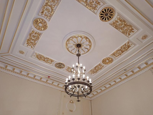 Люстры и бра индивидуального изготовления